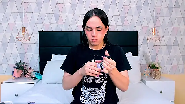 JustinePerry online show from 04-16-26, 04:13