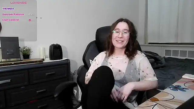 Snapshot of Kinkycouple1789 chatting on 12-29-24, 06:14 Kinkycouple1789 online show from 12-29-24, 06:14