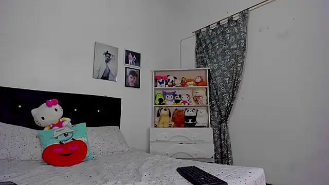 Snapshot of megan_100 chatting on 11-11-25, 06:41 megan 100 online show from 11-11-25, 06:41