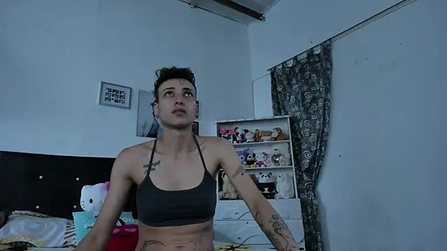 Snapshot of megan_100 chatting on 11-28-25, 05:48 megan 100 online show from 11-28-25, 05:48