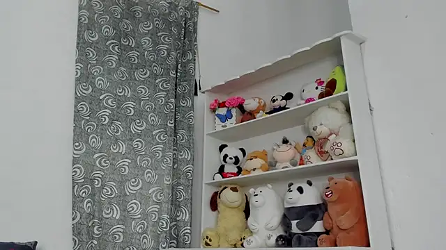 Snapshot of megan_100 chatting on 02-23-26, 04:04 megan 100 online show from 02-23-26, 04:04