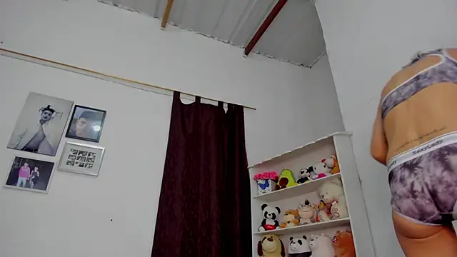 megan 100 online show from 03-26-26, 05:29