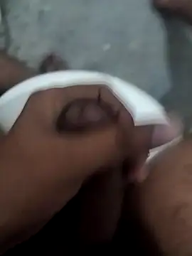 Snapshot of tamil_horny09 chatting on 11-27-25, 07:10 tamil horny09 online show from 11-27-25, 07:10