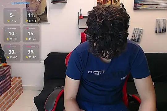 Snapshot of Angelo-cianuro- chatting on 10-30-25, 11:16 Angelo-cianuro- online show from 10-30-25, 11:16