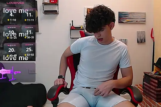 Snapshot of Angelo-cianuro- chatting on 12-01-25, 10:15 Angelo-cianuro- online show from 12-01-25, 10:15