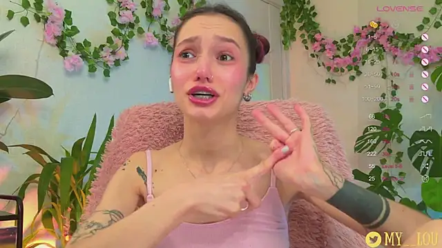 MyLou  online show from 02-19-25, 03:49