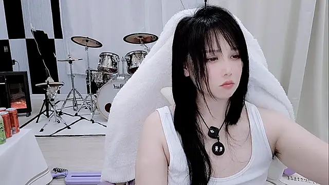 Vaness-a online show from 04-16-26, 09:39