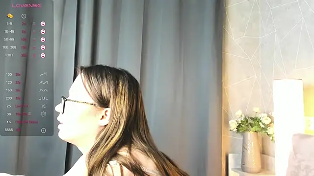 Snapshot of Jessica_Soon chatting on 02-07-25, 07:50 Jessica Soon online show from 02-07-25, 07:50