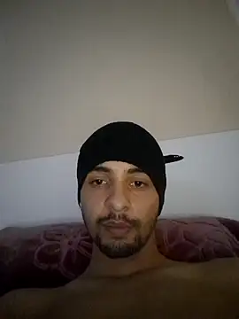 Snapshot of Hazembahloul chatting on 11-19-25, 01:05 Hazembahloul online show from 11-19-25, 01:05