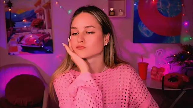 Snapshot of DeboraLarson chatting on 01-02-25, 10:16 DeboraLarson online show from 01-02-25, 10:16