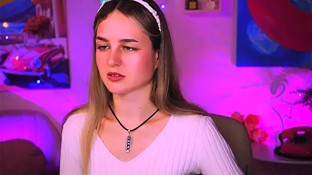 Snapshot of DeboraLarson chatting on 01-10-25, 02:55 DeboraLarson online show from 01-10-25, 02:55