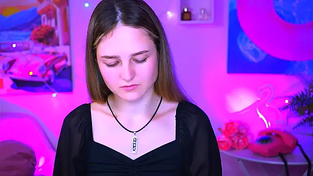 Snapshot of DeboraLarson chatting on 01-21-25, 04:10 DeboraLarson online show from 01-21-25, 04:10