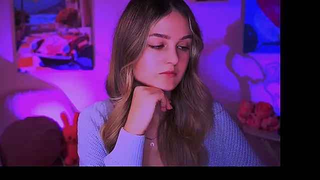 Snapshot of DeboraLarson chatting on 02-06-25, 06:29 DeboraLarson online show from 02-06-25, 06:29