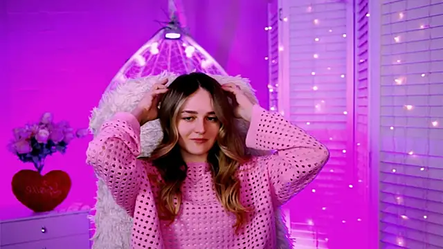 Snapshot of DeboraLarson chatting on 02-26-25, 03:53 DeboraLarson online show from 02-26-25, 03:53