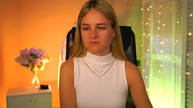 DeboraLarson online show from 04-01-26, 03:07