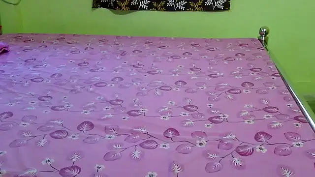 Snapshot of Couple_For_You18 chatting on 03-19-25, 02:16 Couple For You18 online show from 03-19-25, 02:16