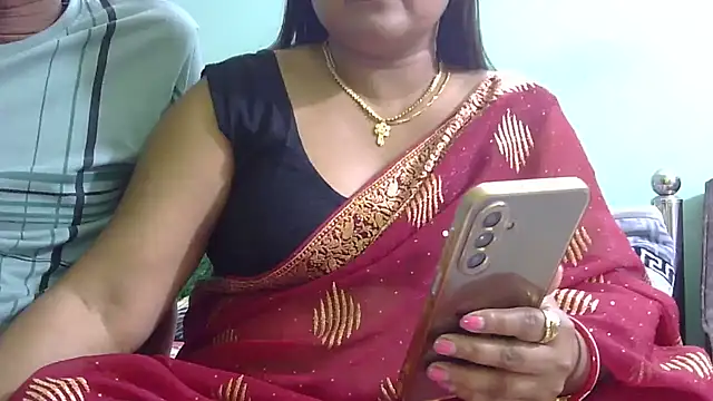 Snapshot of Couple_For_You18 chatting on 02-17-26, 11:29 Couple For You18 online show from 02-17-26, 11:29