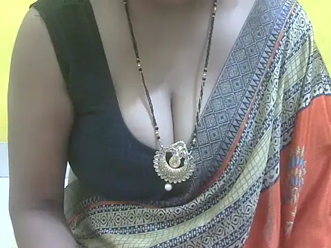Snapshot of HOT-SEEMAA chatting on 06-06-26, 02:49 HOT-SEEMAA online show from 06-06-26, 02:49