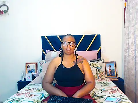 veronica1xxx online show from 02-25-26, 12:42