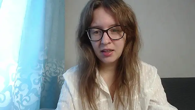 Snapshot of Ari_Storm chatting on 12-18-24, 10:08 Ari Storm online show from 12-18-24, 10:08