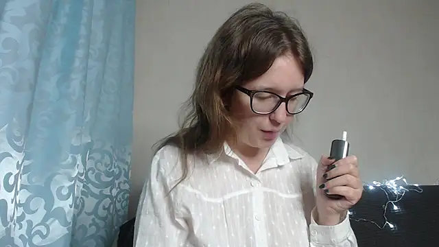 Snapshot of Ari_Storm chatting on 12-18-24, 06:03 Ari Storm online show from 12-18-24, 06:03
