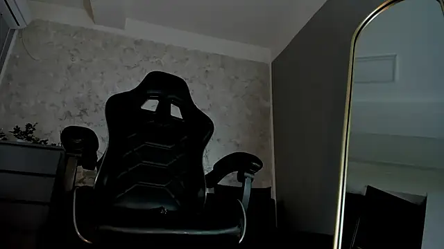 Snapshot of Ivy_belle chatting on 02-01-25, 11:54 Ivy belle online show from 02-01-25, 11:54