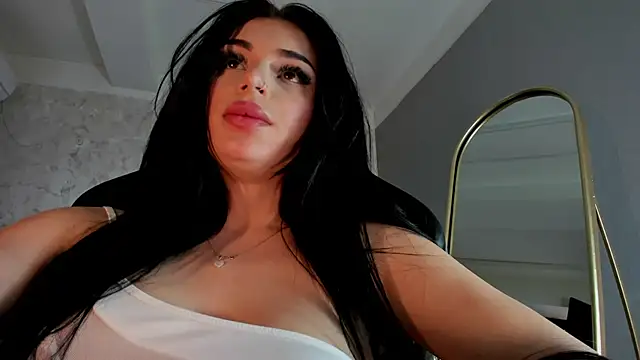 Snapshot of Ivy_belle chatting on 02-02-25, 08:24 Ivy belle online show from 02-02-25, 08:24