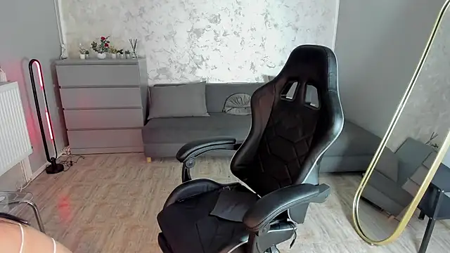 Snapshot of Ivy_belle chatting on 02-06-25, 05:35 Ivy belle online show from 02-06-25, 05:35