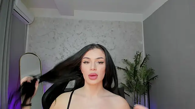 Snapshot of Ivy_belle chatting on 03-15-25, 05:52 Ivy belle online show from 03-15-25, 05:52