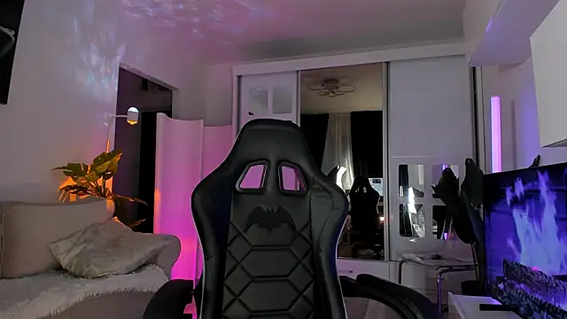 Snapshot of Ivy_belle chatting on 11-27-25, 05:42 Ivy belle online show from 11-27-25, 05:42