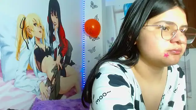 Snapshot of mackenhot303av chatting on 10-17-25, 11:35 mackenhot303av online show from 10-17-25, 11:35