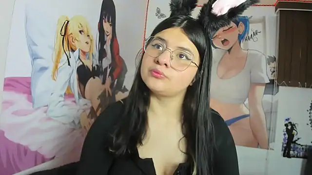 Snapshot of mackenhot303av chatting on 10-31-25, 11:33 mackenhot303av online show from 10-31-25, 11:33