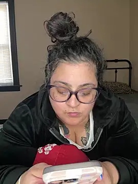 Snapshot of tillymarie34 chatting on 11-23-25, 07:46 tillymarie34 online show from 11-23-25, 07:46