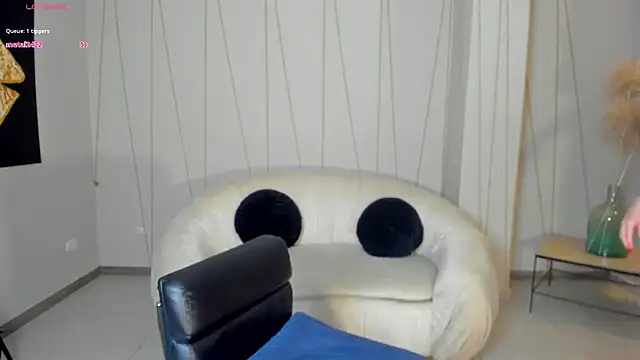 StacyWoods online show from 03-06-25, 04:49