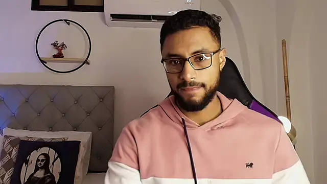 LiamGarcia1 online show from 01-12-25, 10:45