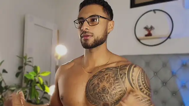 LiamGarcia1 online show from 01-16-25, 03:24