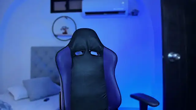 LiamGarcia1 online show from 02-10-25, 01:33