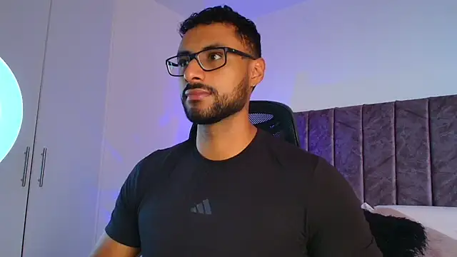 LiamGarcia1 online show from 11-28-25, 02:53