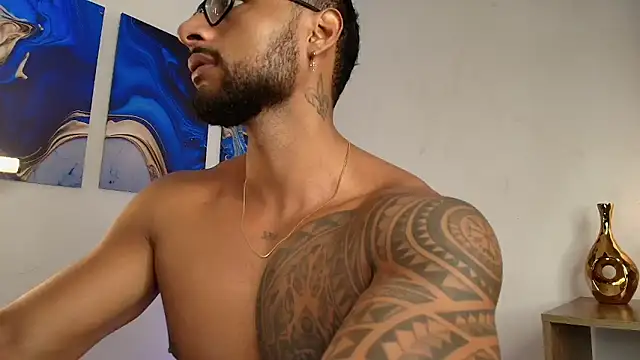 Snapshot of LiamGarcia1 chatting on 02-03-26, 03:28 LiamGarcia1 online show from 02-03-26, 03:28