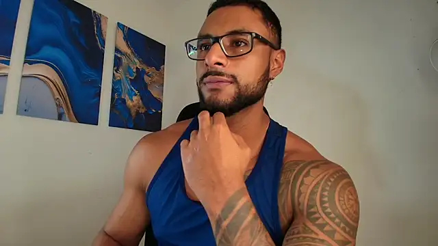 Snapshot of LiamGarcia1 chatting on 02-11-26, 04:56 LiamGarcia1 online show from 02-11-26, 04:56