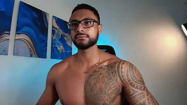 Snapshot of LiamGarcia1 chatting on 02-19-26, 02:13 LiamGarcia1 online show from 02-19-26, 02:13