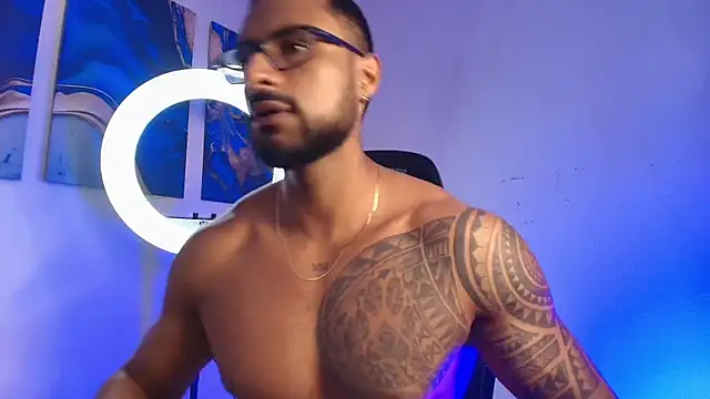 Snapshot of LiamGarcia1 chatting on 02-28-26, 02:29 LiamGarcia1 online show from 02-28-26, 02:29