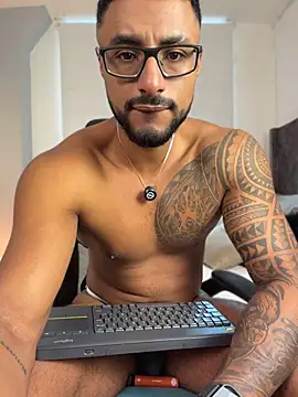 LiamGarcia1 online show from 06-16-26, 02:52