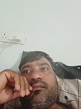 Snapshot of pintuS40 chatting on 06-18-26, 01:39 pintuS40 online show from 06-18-26, 01:39