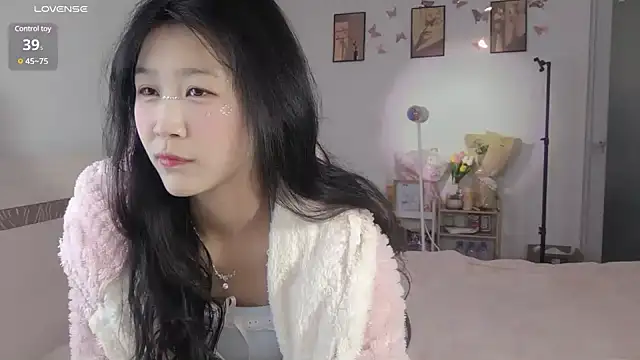 Luminous163 online show from 01-26-25, 06:59