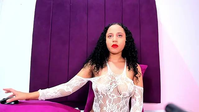 Snapshot of abby_ssmith chatting on 01-12-25, 11:39 abby ssmith online show from 01-12-25, 11:39