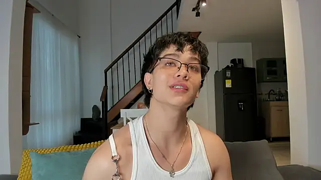 Snapshot of ajordanR chatting on 03-22-25, 10:59 ajordanR online show from 03-22-25, 10:59