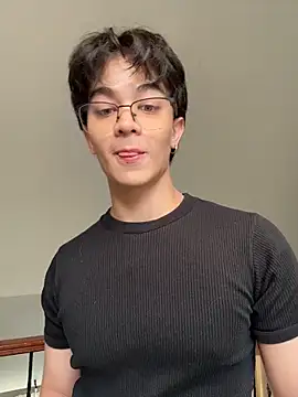 Snapshot of ajordanR chatting on 04-03-26, 10:30 ajordanR online show from 04-03-26, 10:30