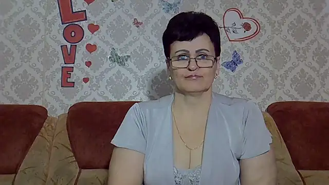 PaulaGolden online show from 11-24-25, 10:37