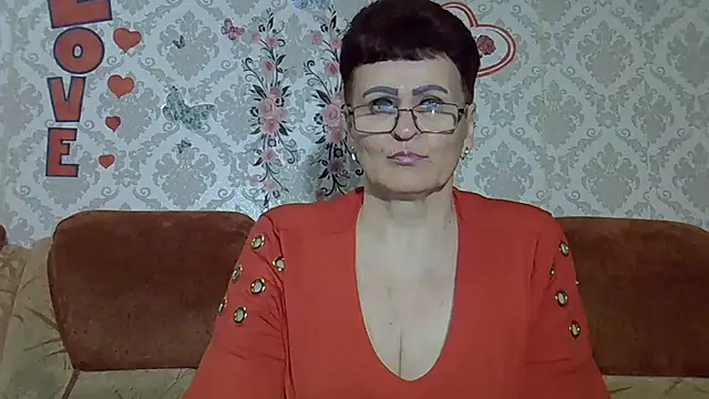 Snapshot of PaulaGolden chatting on 06-05-26, 05:51 PaulaGolden online show from 06-05-26, 05:51